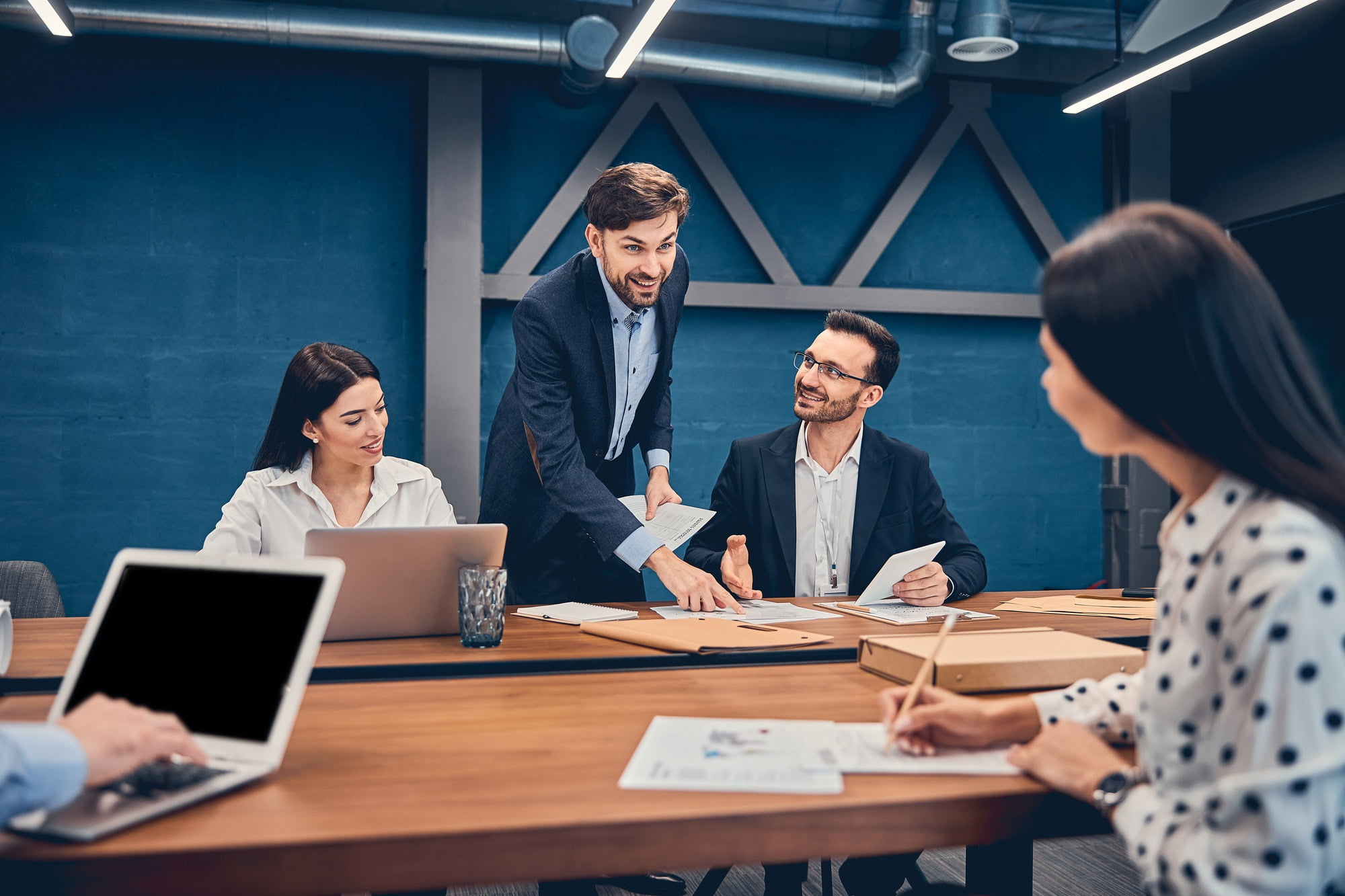 relaxed-informal-it-business-startup-company-meeting.jpg